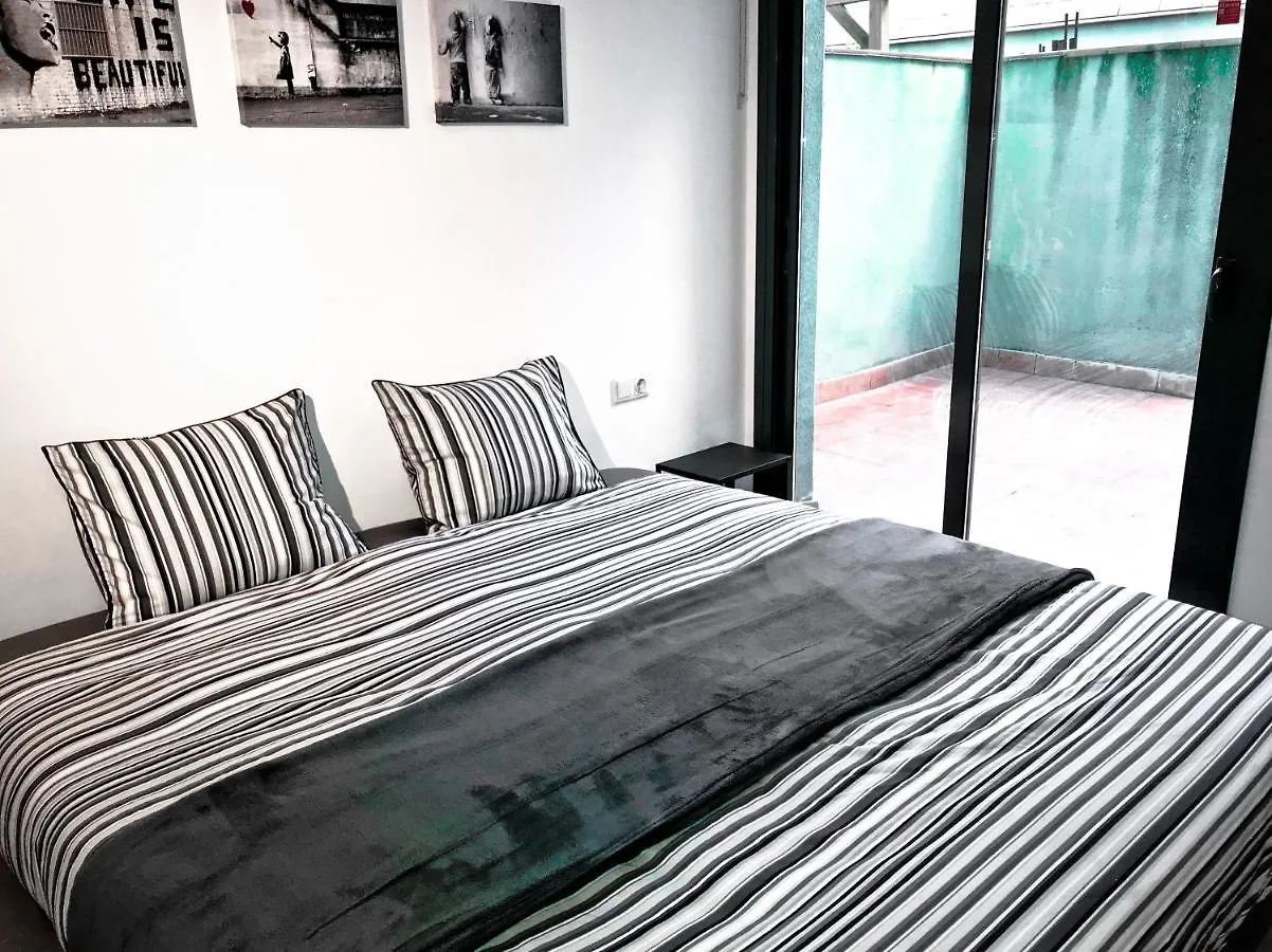 Urban Manesa City Center Apartment With Private Patio Manresa