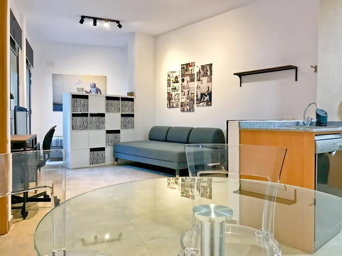 Urban Manesa City Center Apartment With Private Patio Manresa